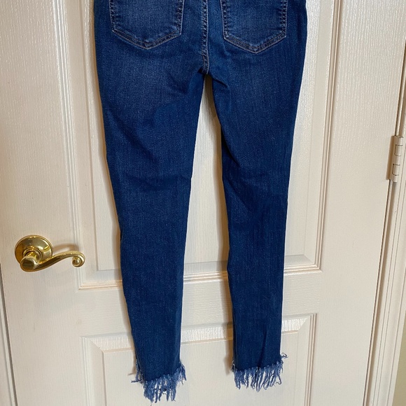 Free People Frayed Skinny Jeans - Size 26 - Picture 5 of 5